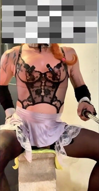 Cintia butt ladyboy di atas kontol