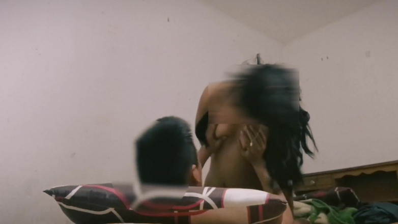 hael: 我的继妹第一次和她一起压力