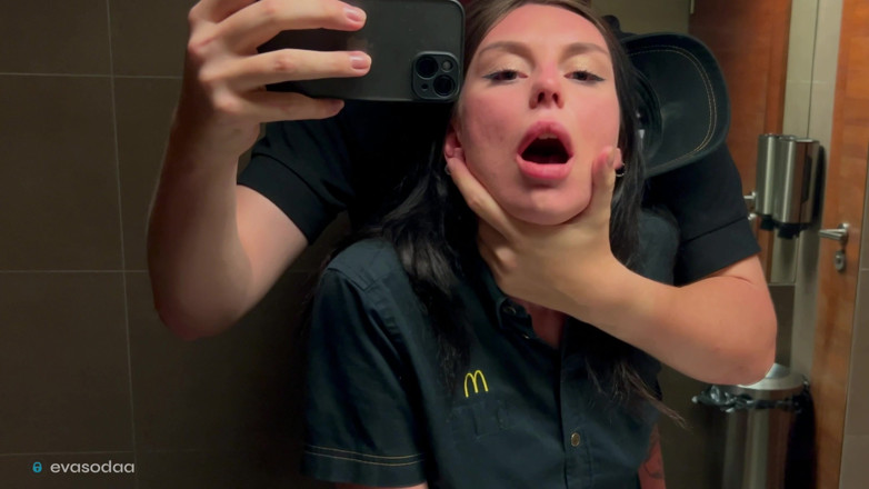 Eva Soda: Riskabelt sex i ett toalett, knullade en Mcdonald's anställd över spilld...