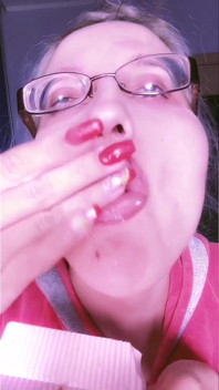 Asmr Red Lipstick and Mini Cake Eating