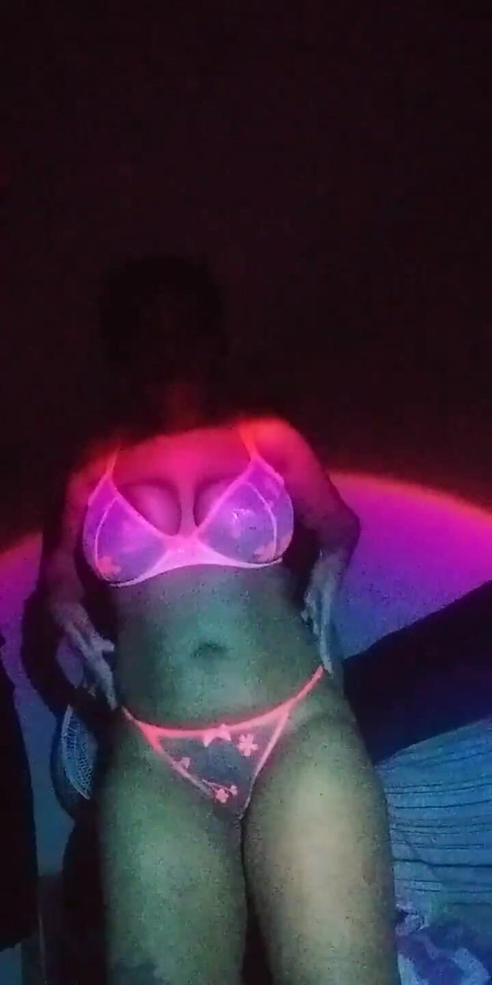 Missus E: Tasteful Teases 00