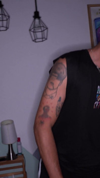 Jocul fierbinte se termină în sex dur! Colegii se reunesc și au parte de o orgie
