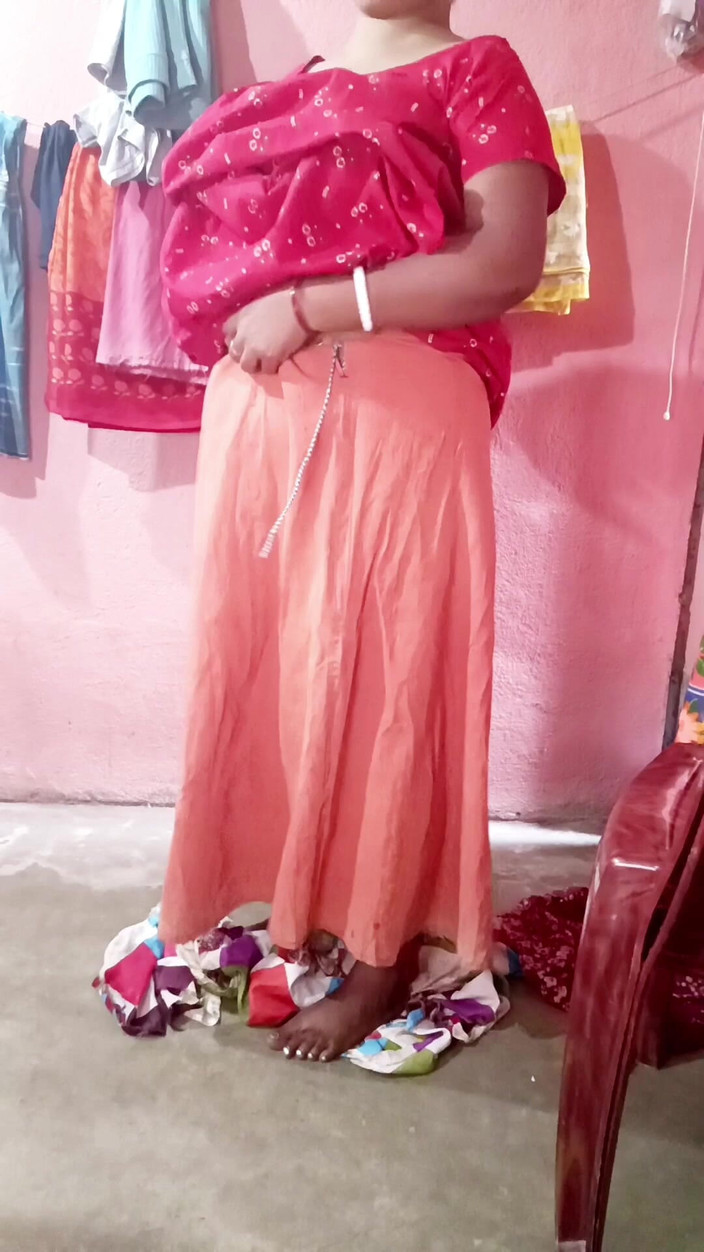 Pakhi0705: Compiti quotidiani in cucina sfw