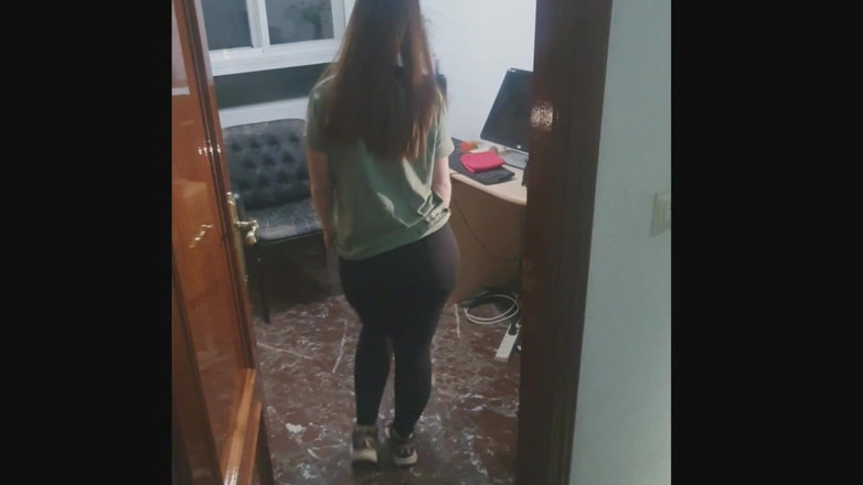 Holycandy: Šukání uklízečky