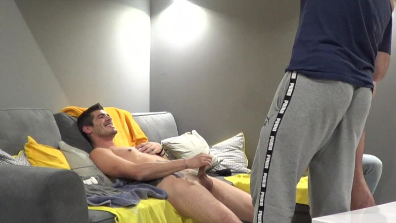FRENCH HOLES CREAMPIED: Enzo fukcing sans capote, Dmitri