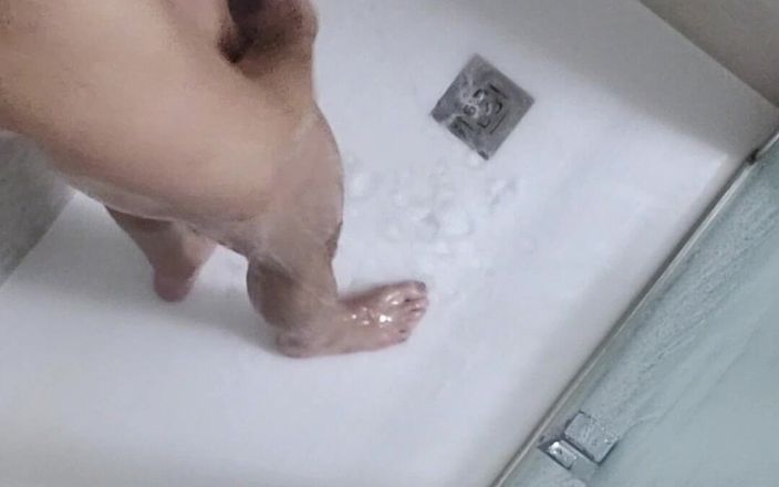 Lexx Xantos: Showertime1