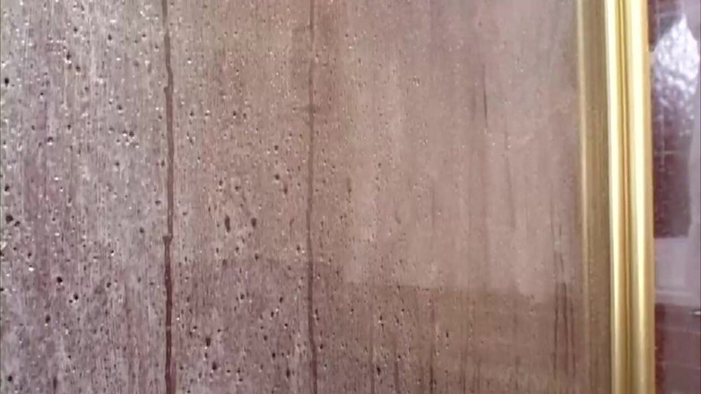 THAGSON RETRO: Bollard mengisar jalang Drools dalam pesta seks lesbian mandi