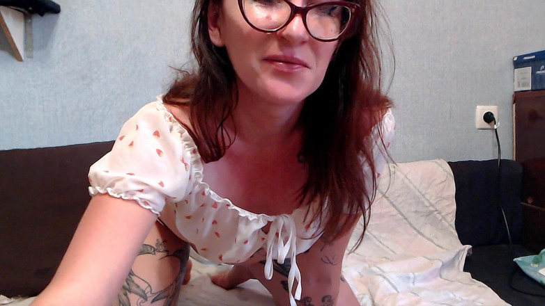 HellENXxOo: 喷水把她的脸生气了