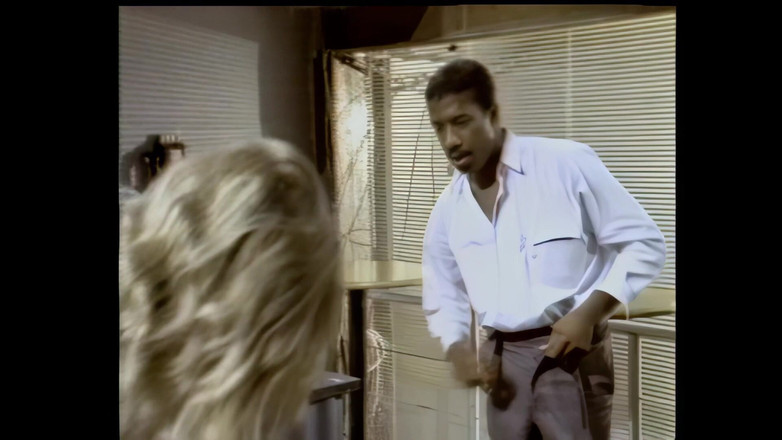 Vintage megastore: Una gran polla negra para la rubia peluda de Moana...