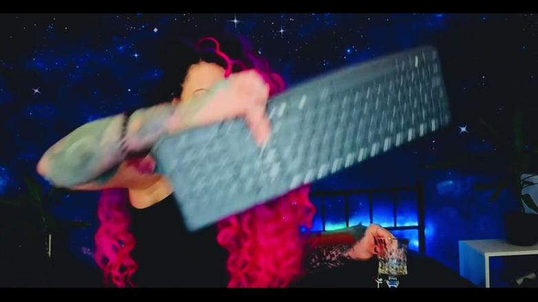 Marta Katze: Un attimo dal mio fottuto stream di compleanno