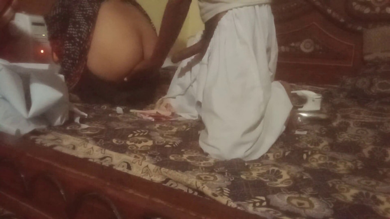 Tarelgc: Suami nakal ini menggoda istrinya saat lagi kerja di rumah