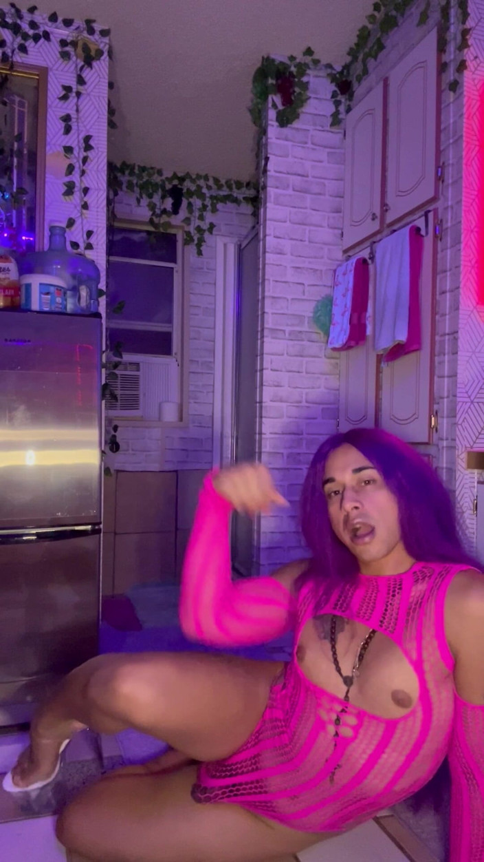 TSJade95: Strawberry Shortcake Striptease Dance