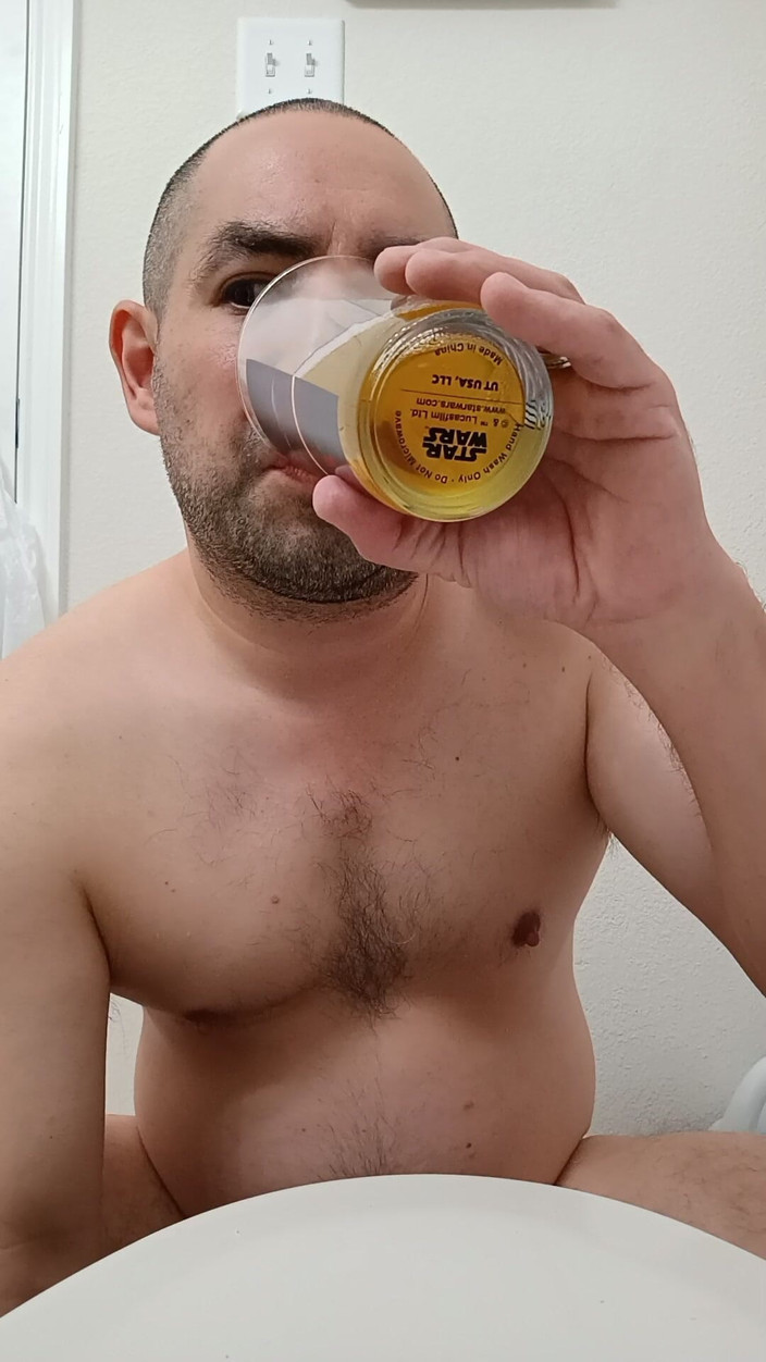 Brandon Lee: Vodní sporty, sprcha a růžové kundičky