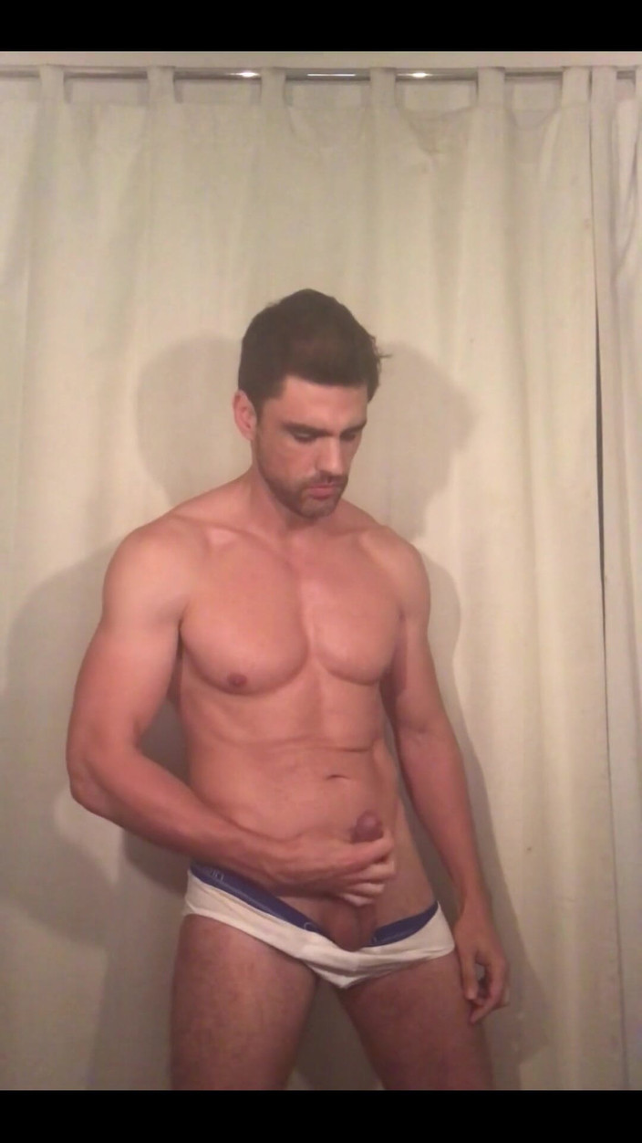 Kylefox: Who Wants My Cum?