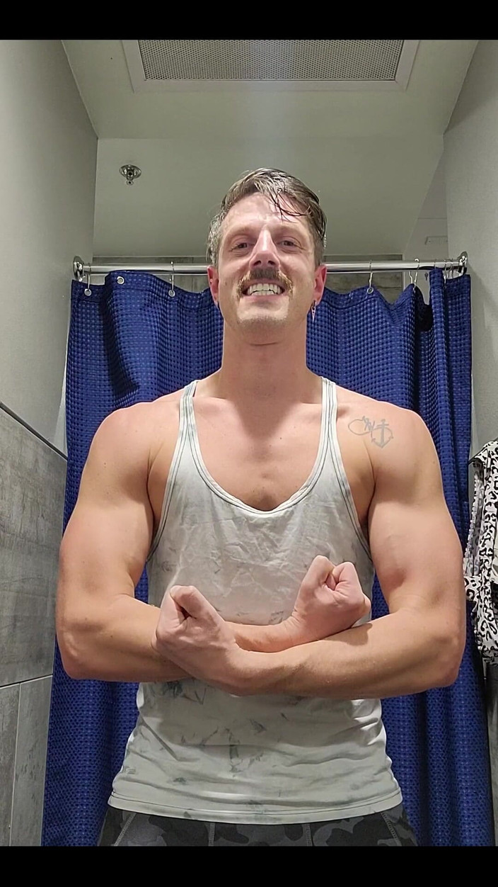 KingB8er: 感觉很棒，今天在我的电梯后被充分