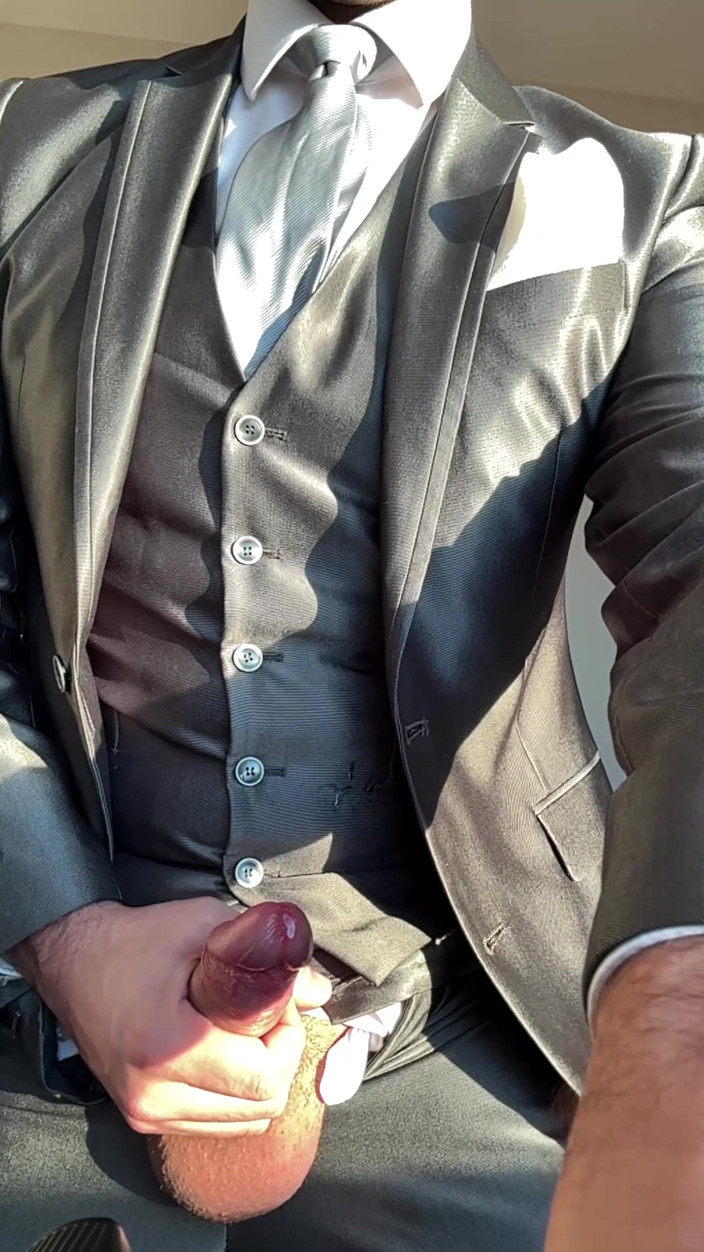 Master Shiny Shoes: 新郎在酒店房间手淫