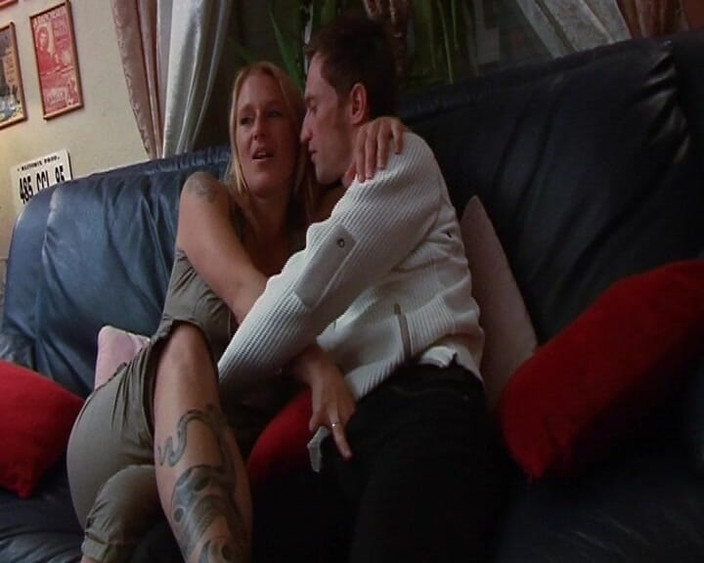 Videos Francaises: Amazing French Chicks Sharing Big Dick in Nasty Group Action