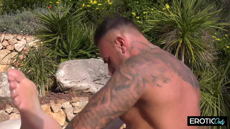 ONLYFREAKSX: Праздничный флирт безудержный трах на пляже