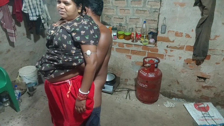 Raju Raju: Left Naked in the Kitchen Room