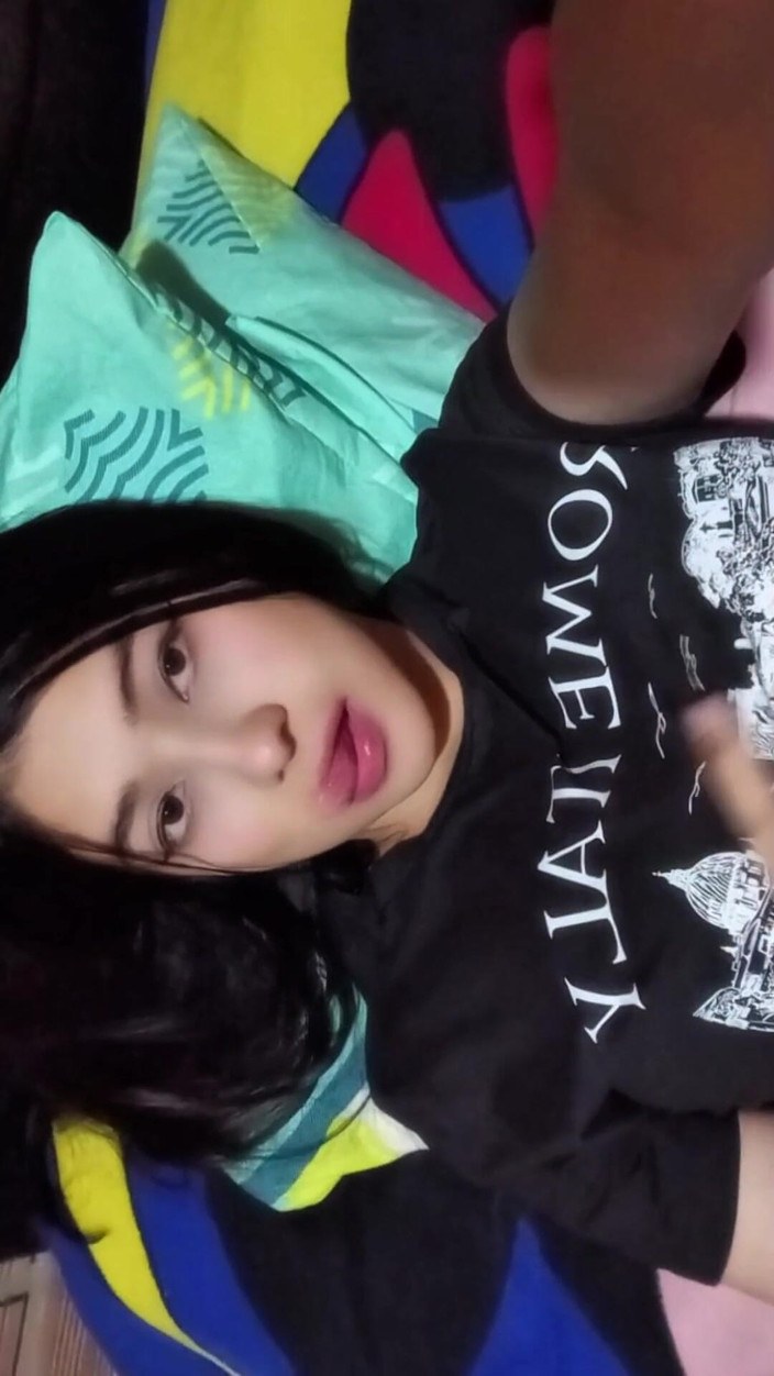 Yuli and tony: La demi-sœur de ma femme entre dans notre chambre pendant...