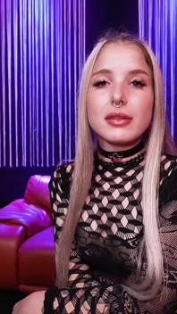 Chrystal blanke perverse gangbang