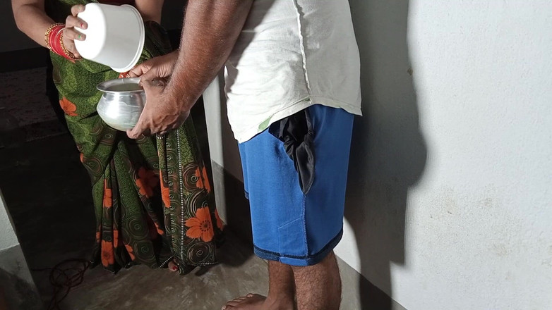 FireeCouple: Opustila jsem sousedovu švagrovou pod podtextem získávání mléka - XXX sex