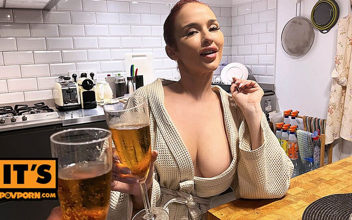 IlovePOV: Quente e sexy footjob e boquete ação com vizinha Geisha...