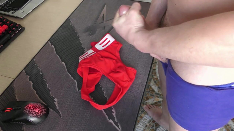 qaz11: handjob on cam-280