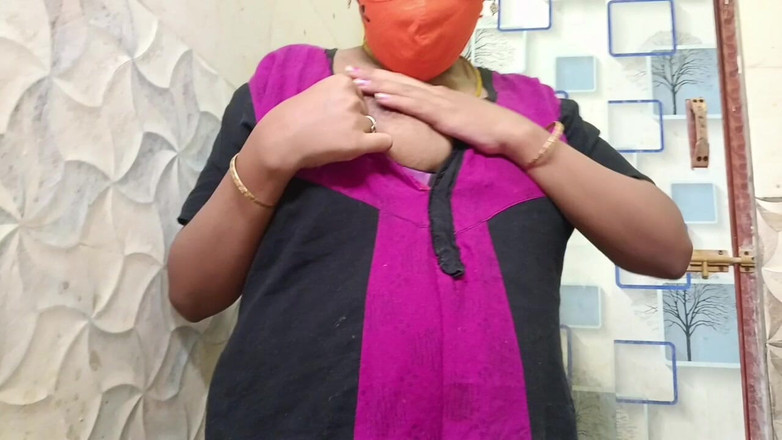 Mami4711: 彼氏からの電話 帰宅バスルーム ファンク とてもきついアソコ!インド・タミル・ホット・ビデオ