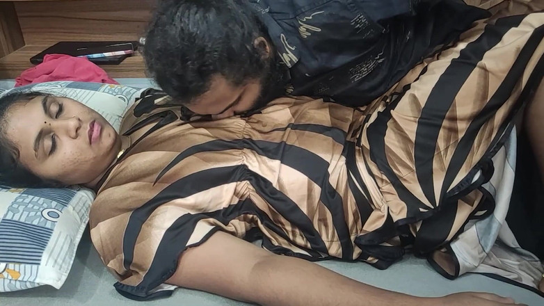 Vaigavarun45: Mallu trivandrum coppia blocco dei labbra caldo romanticismo con cazzo