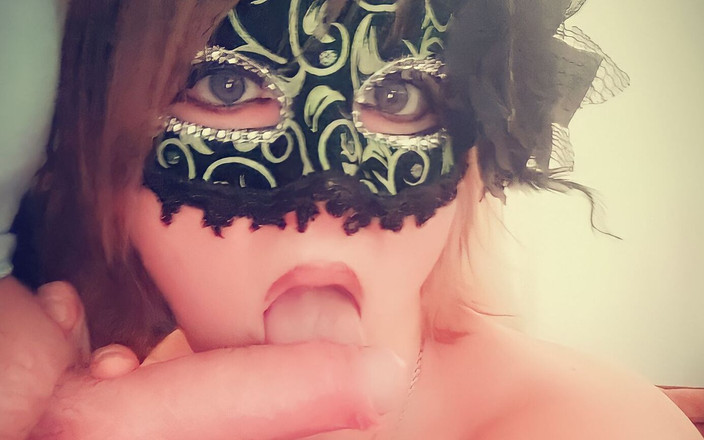 Freya's underwear: Freya melakukan blowjob mendalam dan menggoda