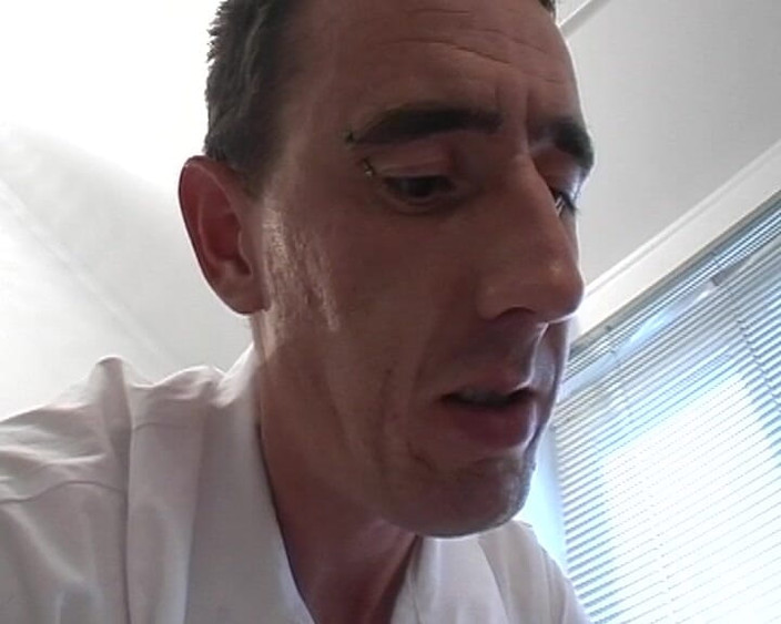 Deutsche Frauen: Nadržená blonďatá německá sestra šuká dva doktory