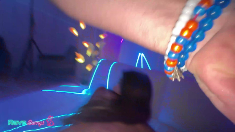 Rave Bunnys: Madison Wilde y el trío hardcore de Clara Trinity!
