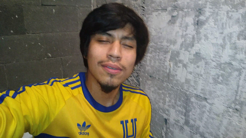 AlexAlejandro13: 플레이오프를 마치고 자지에서 우유를 따먹어