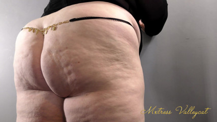 Mxtress Valleycat: Pronouns on ass