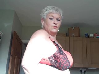 UK Joolz: Hey, come join me for sinful Sunday