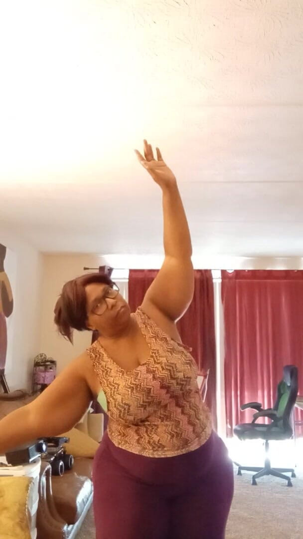 Cosmicrose 678: Bellydancing bbw cougar