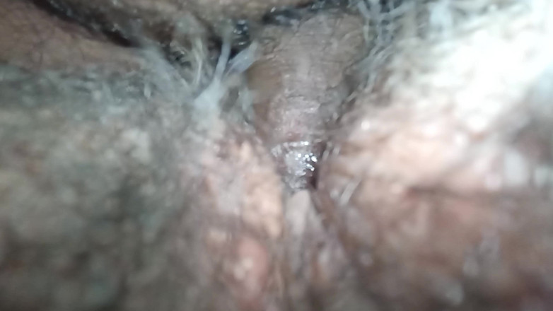 Karmicoxv: Prim-plan cu pizda dolofană a soției mele dolofane în timp ce îmi...