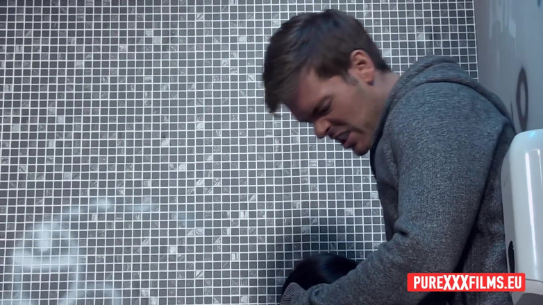 Pure XXX Hardcore: Elicia solice &amp;ryan ryder, seks di toilet umum