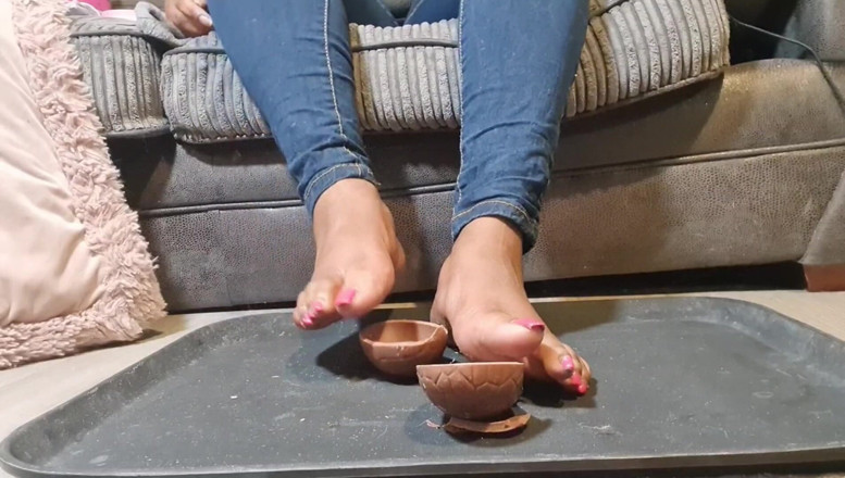 Simp to my ebony feet: chocolate feet
