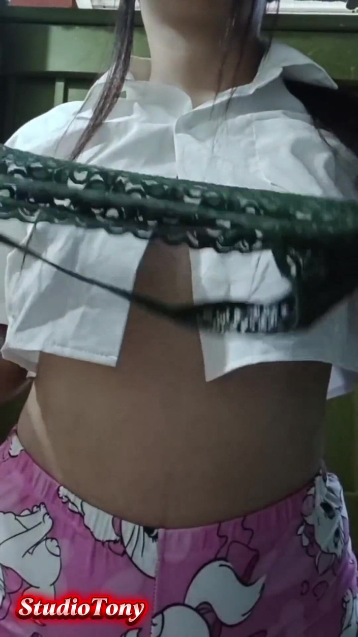 Yuli and tony: 그녀의 뜨거운 질을 보여주는 유명한 영향력 있는 율리스 고메즈