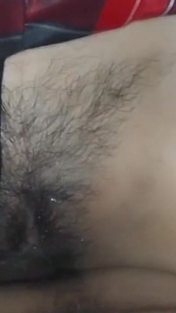 女大学生为了好成绩和她的老师做爱