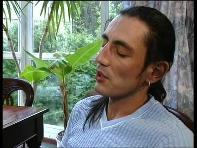 Lucky Cooch: ゴージャスな幅は彼女のセクシーな足に精液をされるのが好きです