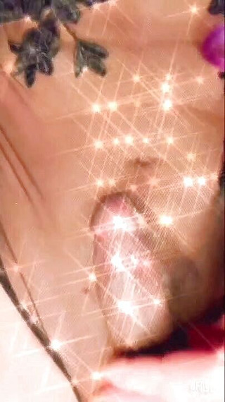 Lizzaali: Mini compilation di sperma con bling