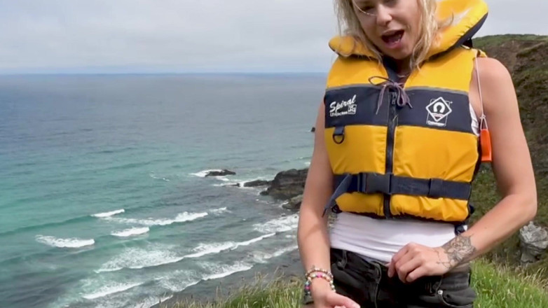 UKCuteGirl Lucy Lauren: Lifejacket JOI Edge Tease