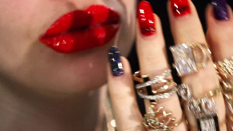 Goddess Misha Goldy: Lipstick &amp; jewelry &amp; nails fetish