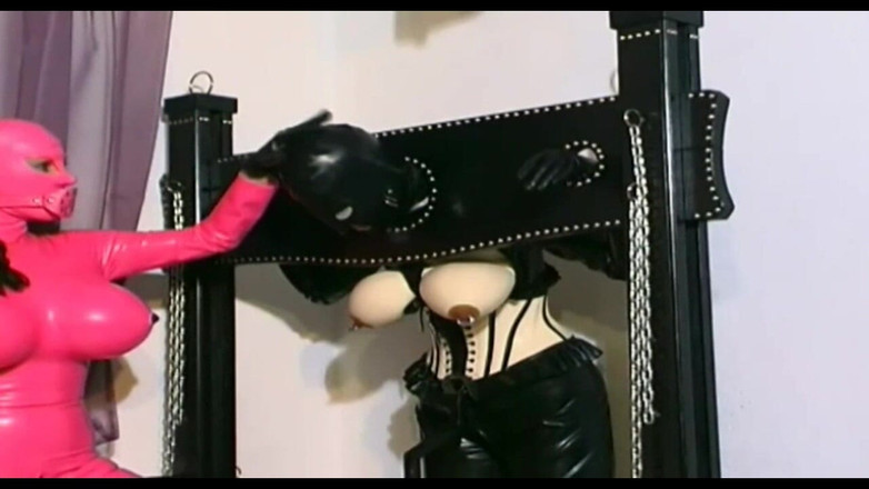 Absolute BDSM films - The original: BDSM pour esclave et maîtresse soumises