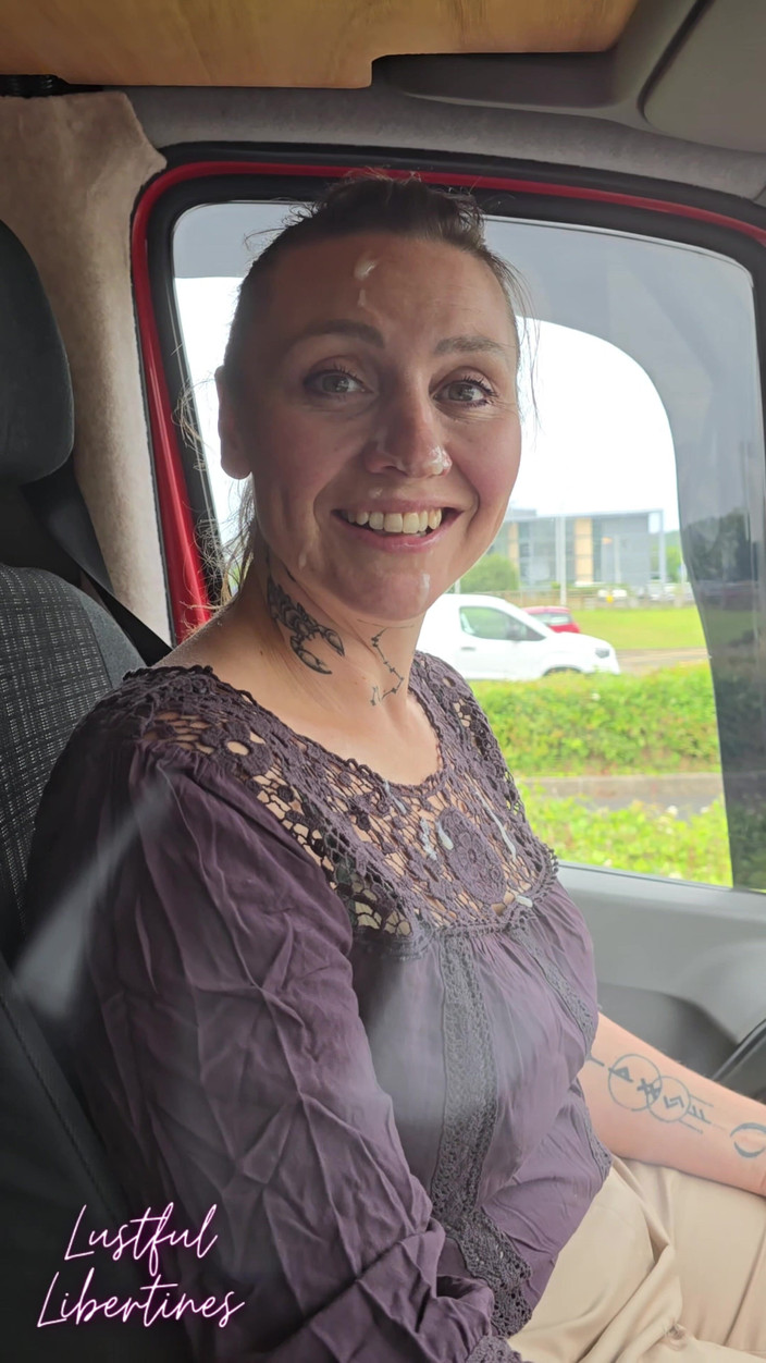 Lustful Libertines: 停车场口交和商店射精步行