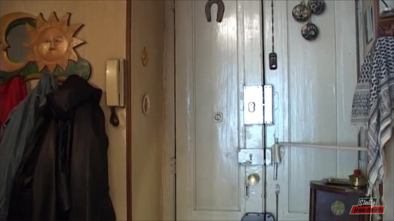 Vere Casalinghe Italia.: Schöne MILF leckt junge kapelle und genießt vergnügen