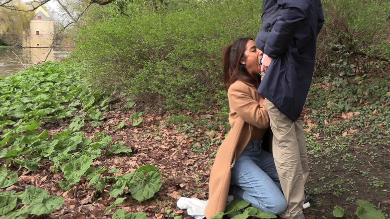 Latin Trans: La mia cagna aleyda mi fa schifo in visita a...